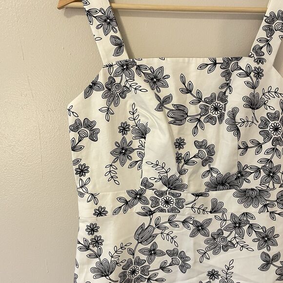 Ann Taylor NWT PETITE FLORAL COTTON LINEN SHEATH DRESS IN WINTER WHITE SZ 4 - Picture 4 of 8